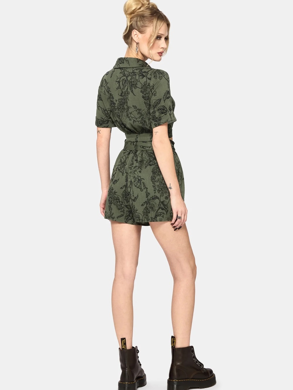 Disturbia Orla Foxglove Potion Tie Waist Short - Picture 4 of 6